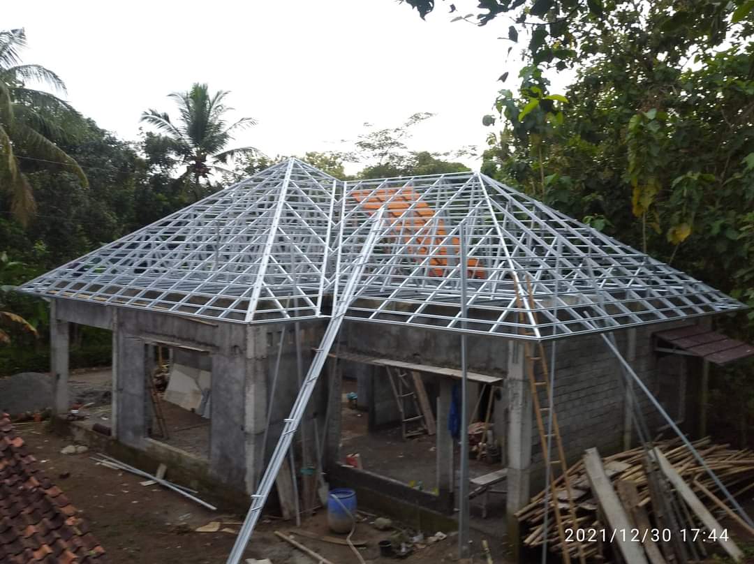 Harga Biaya Pasang Atap Baja Ringan